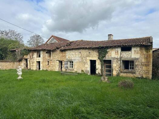 Maison à vendre 30 500 € 4 pièces 2 chambres 90 m² 886 m² de terrain Marçay 37500