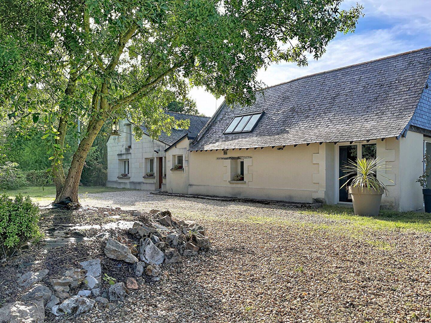 Maison 6 pièces 143 m² · à Beaufort-en-Anjou · 143 m² · 310 700 €