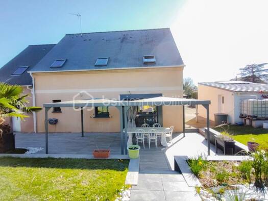 Maison à vendre 344 000 € 7 pièces 5 chambres 142 m² Loiron-Ruillé 53320