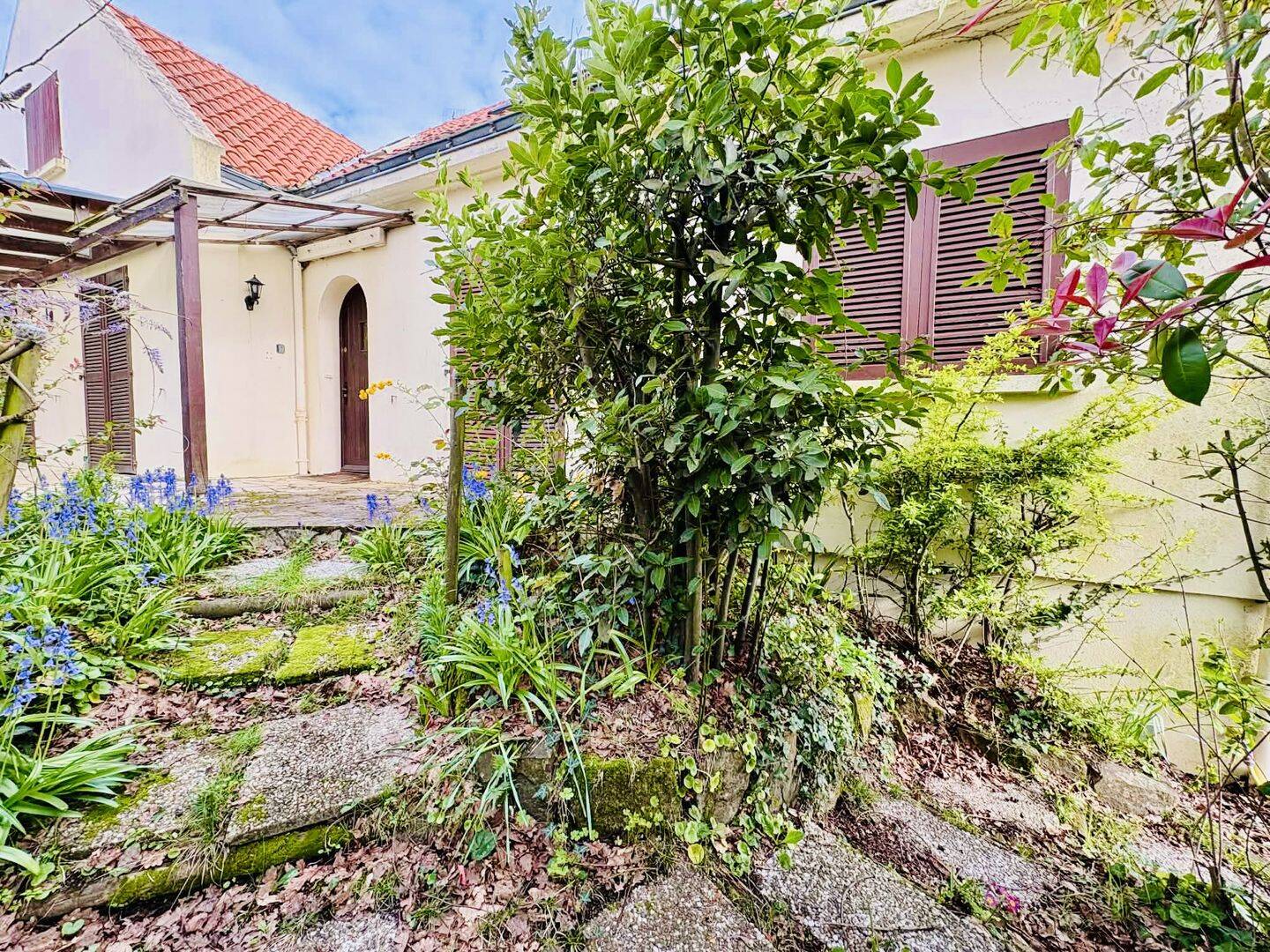 Maison 10 pièces 216 m² · à Montaigu-Vendée · 216 m² · 396 000 €