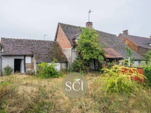 Maison à vendre 75 600 € 7 pièces 2 chambres 97 m² 650 m² de terrain Yvoy-le-Marron 41600