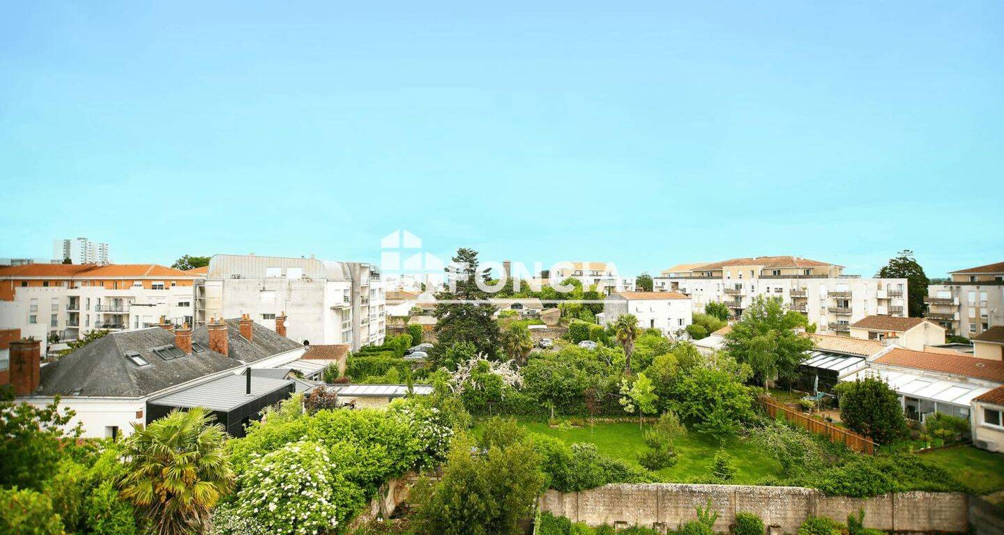 Appartement 6 pièces 130 m² · à La Roche-sur-Yon · 130 m² · 237 000 €