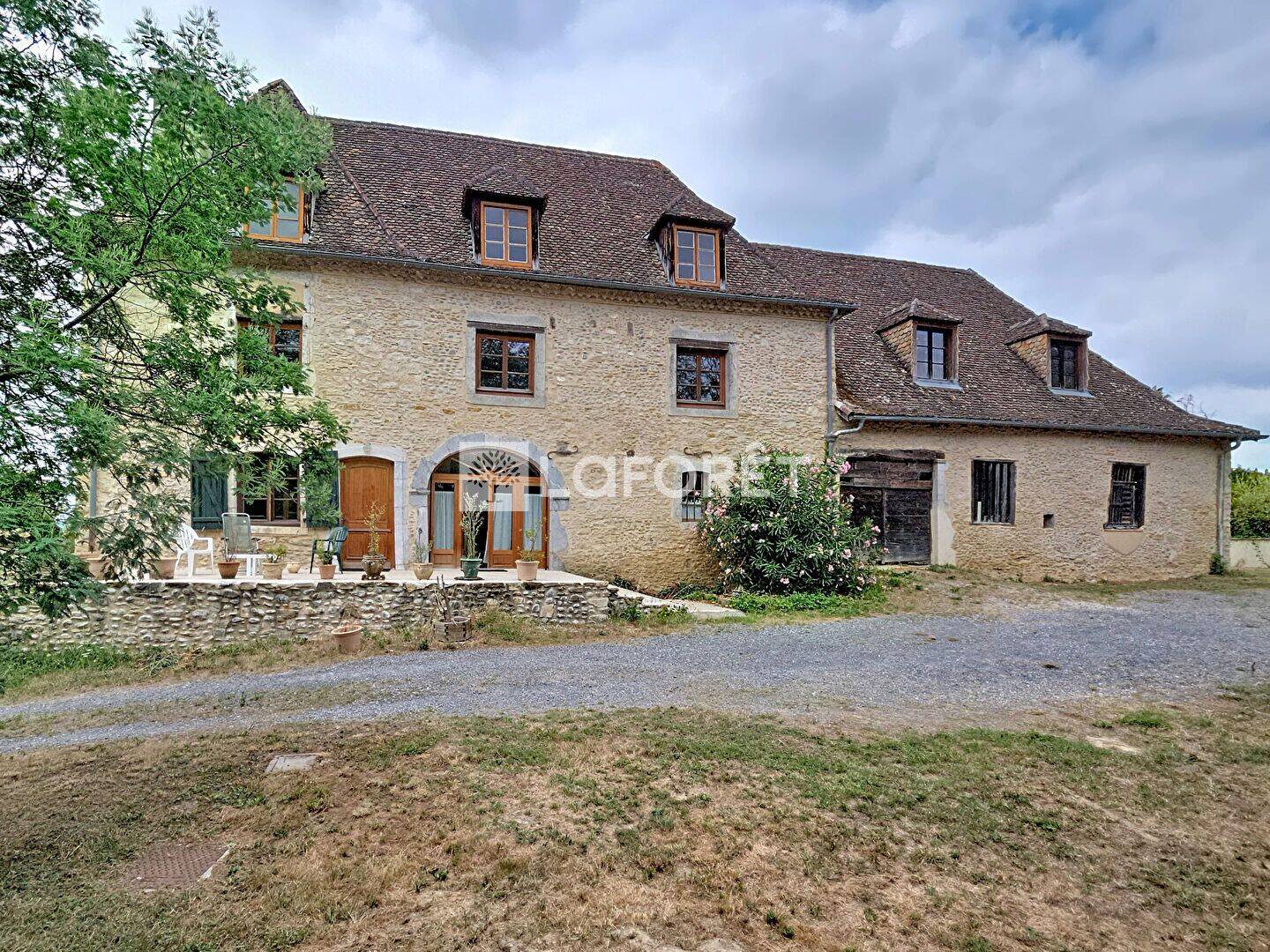 Maison 8 pièces 290 m² · à Salies-de-Béarn · 290 m² · 575 000 €