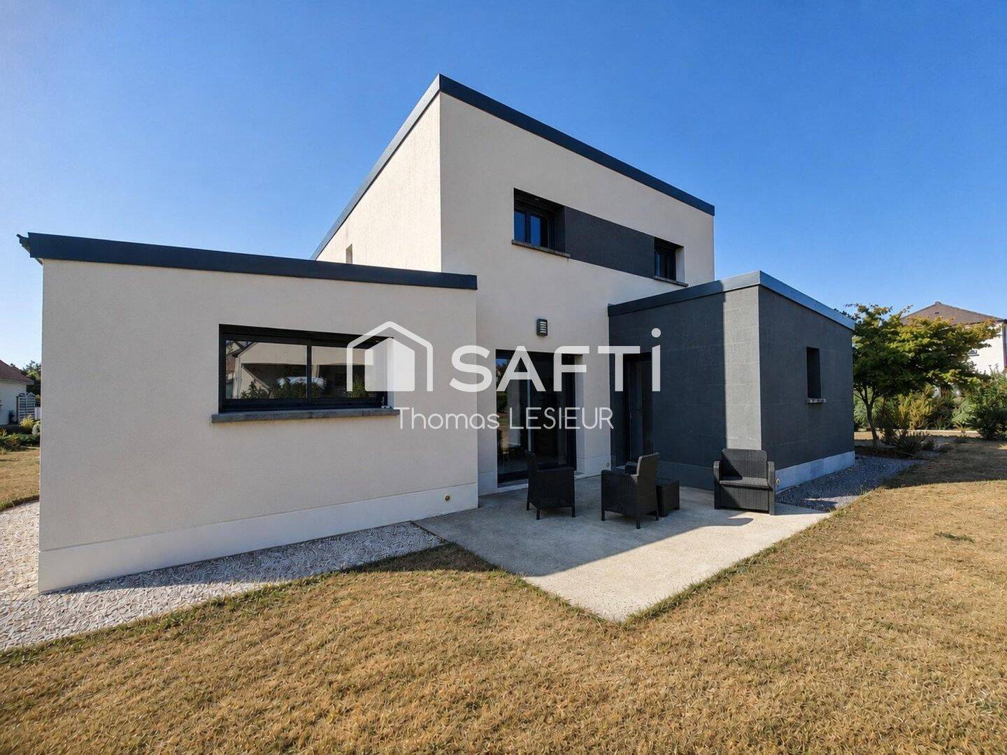 Maison 5 pièces 128 m² · à Saint-Georges-des-Groseillers · 128 m² · 299 900 €