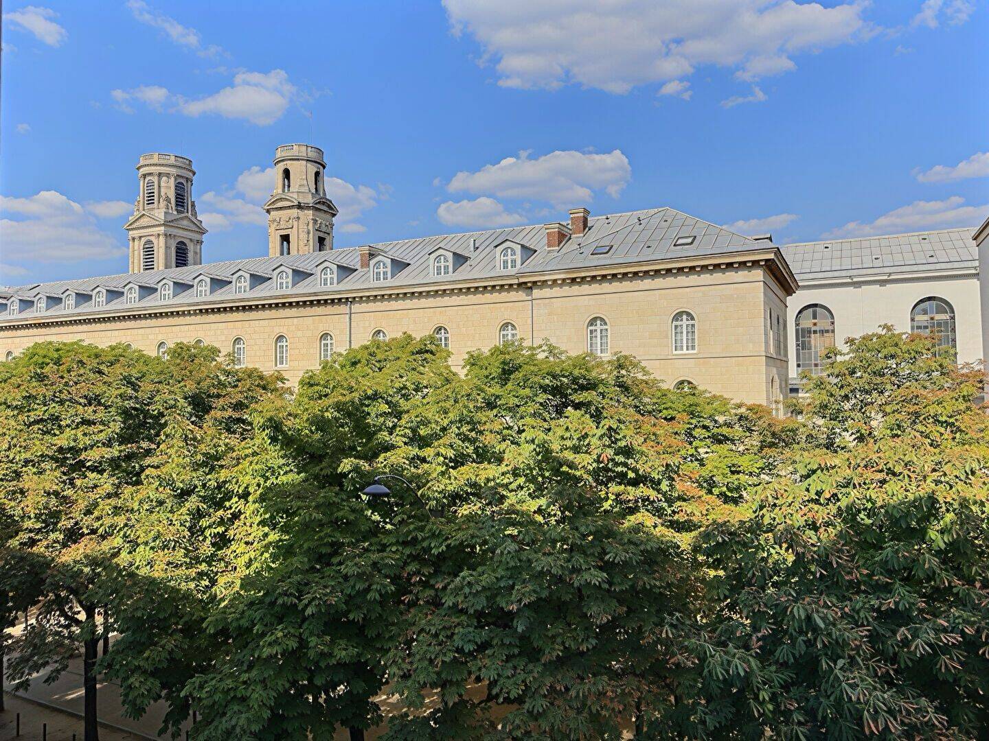 Appartement 6 pièces 128 m² · à Paris 6ème Arrondissement · 128 m² · 3 235 000 €