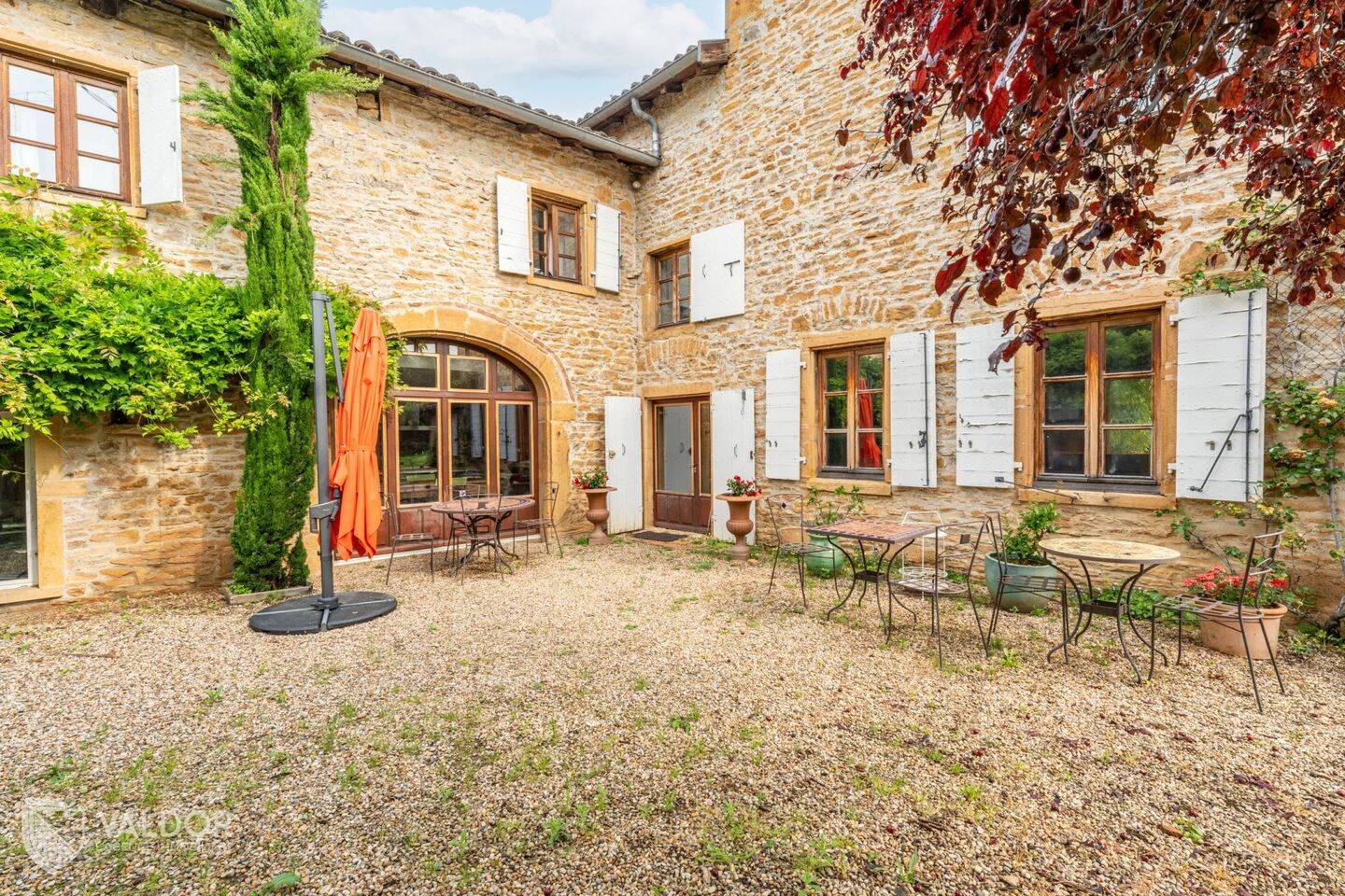 Maison 8 pièces 174 m² · à Chessy · 174 m² · 520 000 €