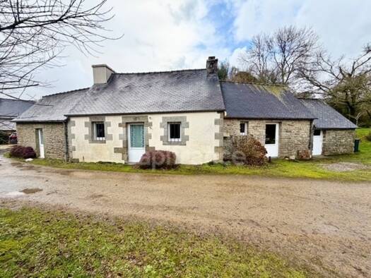 Maison à vendre 89 900 € 4 pièces 3 chambres 85 m² 2 032 m² de terrain Poullaouen 29246