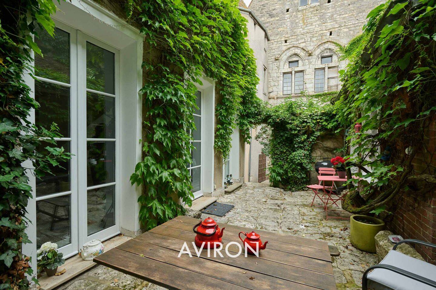 Maison 6 pièces 216 m² · à Chartres · 216 m² · 650 000 €