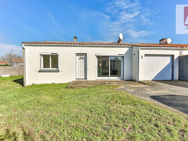 Maison à vendre 193 000 € 3 pièces 2 chambres 68 m² 474 m² de terrain La Chaize-Giraud 85220