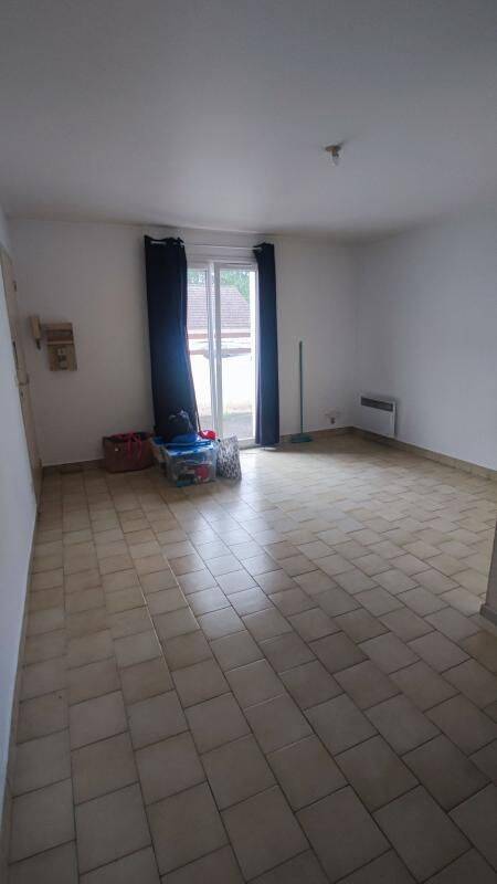 Appartement 1 pièce 29 m² · à Moussy-le-Vieux · 28,7 m² · 577 €