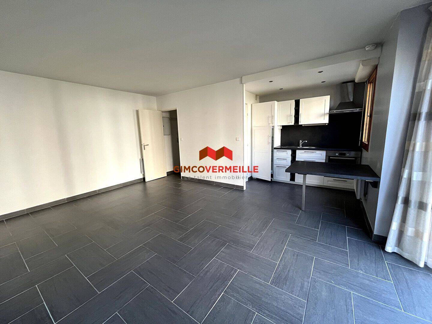 Appartement 2 pièces 41 m² · à Verneuil-sur-Seine · 41,3 m² · 865 €
