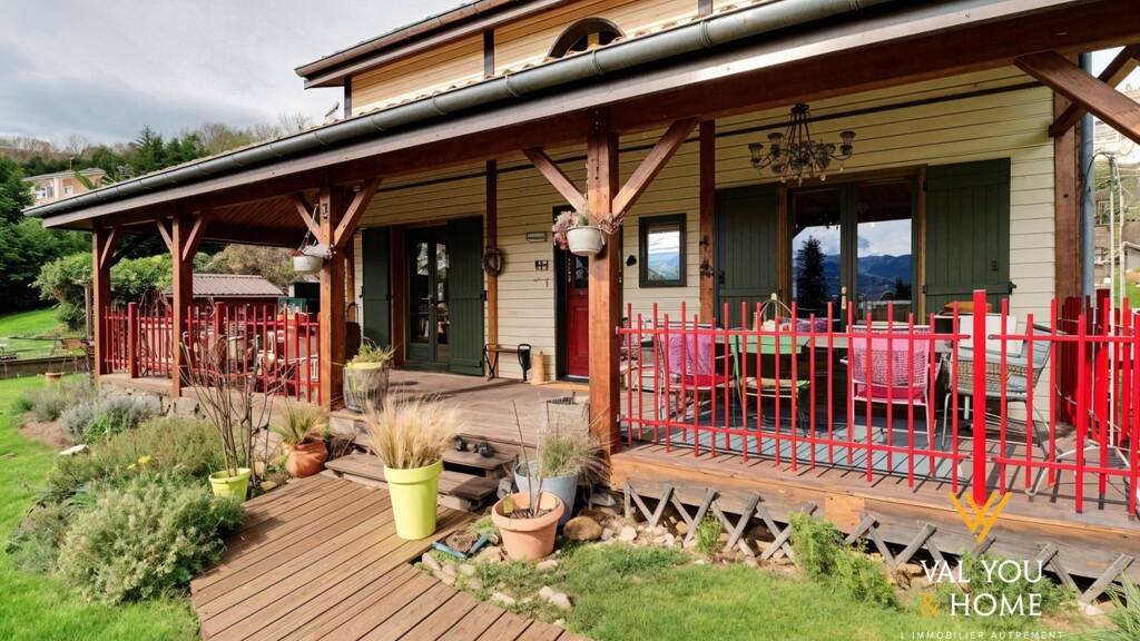 Maison à vendre 359 000 € 4 pièces 2 chambres 116,8 m² 1 689 m² de terrain Centre Ville-Chavanne-Hypercentre Saint-Chamond 42400