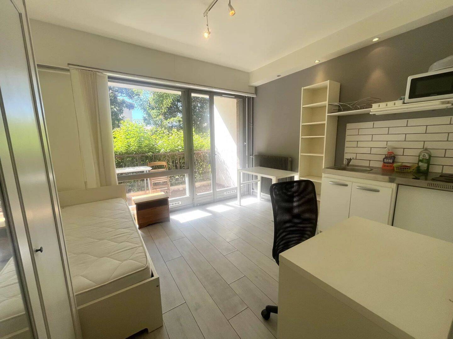 Appartement 1 pièce 17 m² · à Marseille 10ème Arrondissement · 16,8 m² · 474 €