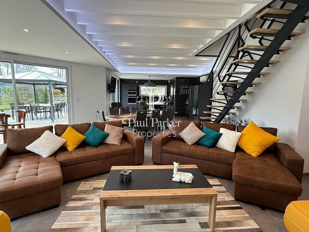 Maison 6 pièces 216 m² · à Spay · 216 m² · 848 000 €