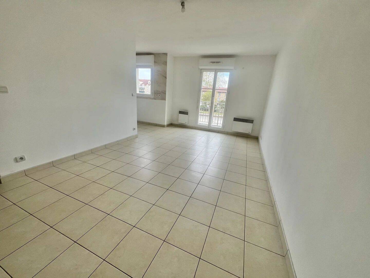 Appartement 3 pièces 53 m² · à Trappes · 53,1 m² · 152 000 €