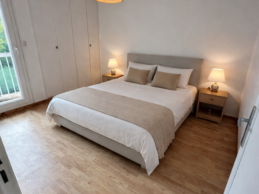 Appartement à louer 1 170 € 3 pièces 2 chambres 76 m² Étage -2/4 La Palasse Toulon 83100