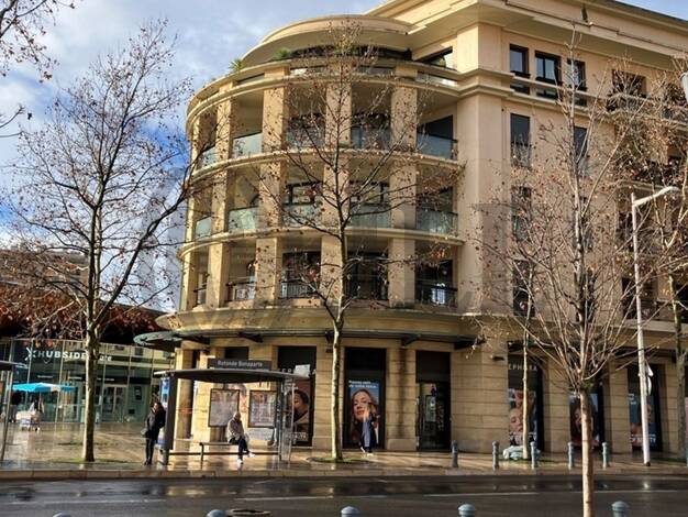 Espace bureau à louer 7 500 € 149 m² de bureaux divisible jusqu'à 149 m² Centre Ville Aix-en-Provence 13100