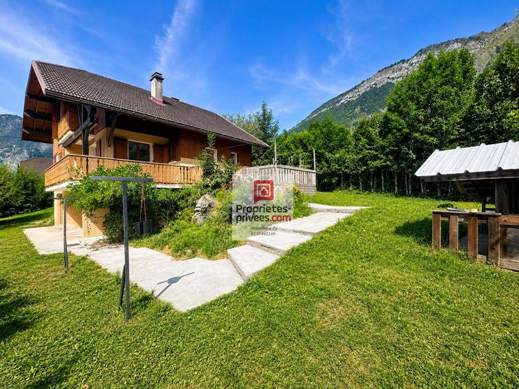 Maison 8 pièces 195 m² · à Ugine · 195 m² · 350 000 €