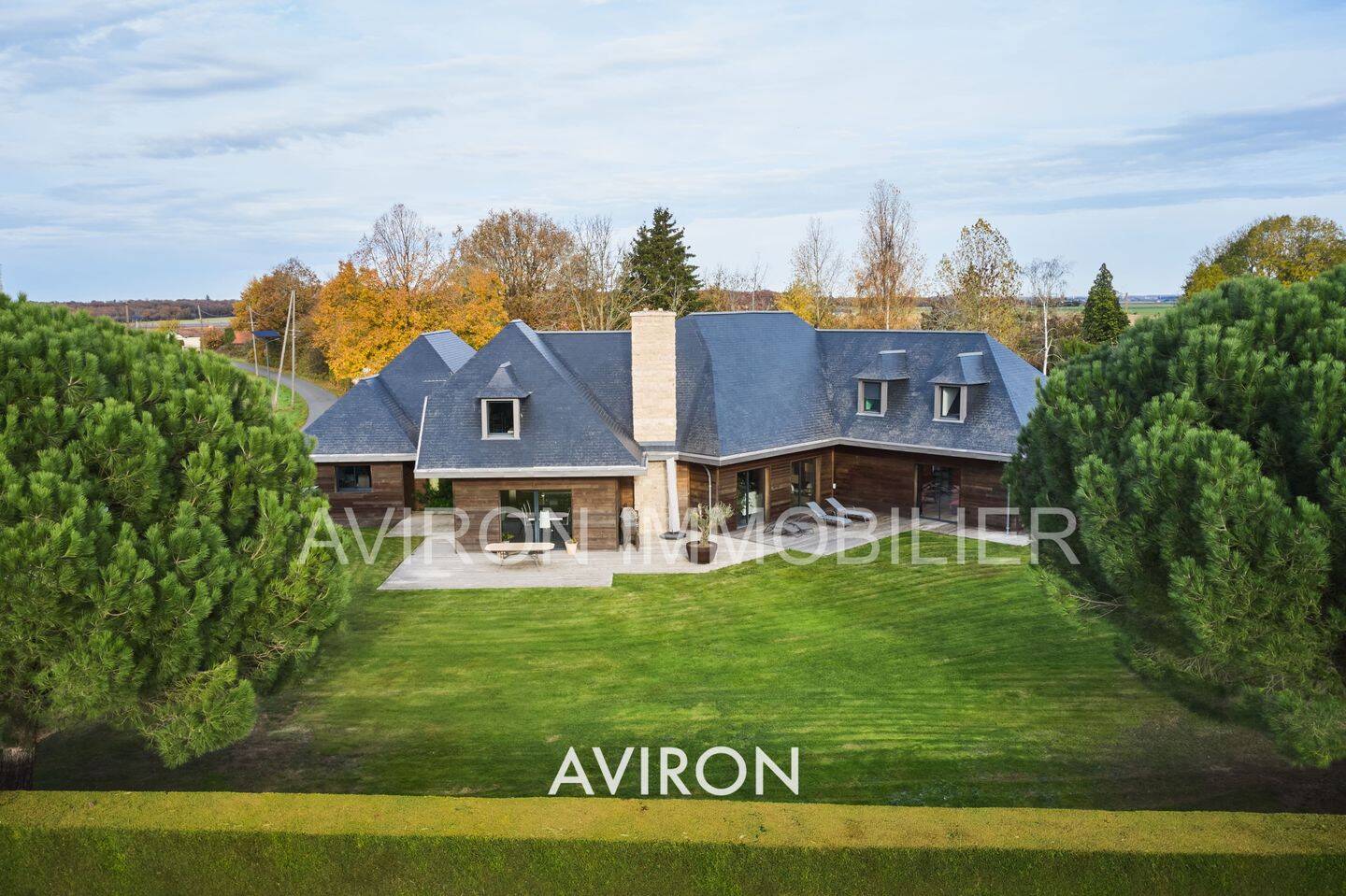 Maison 8 pièces 314 m² · à Illiers-Combray · 314 m² · 483 000 €