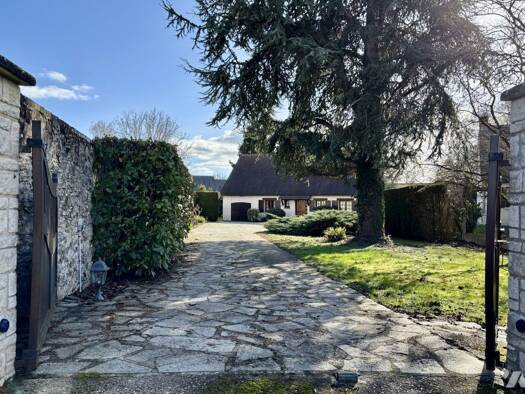 Maison à vendre 457 600 € 6 pièces 4 chambres 205 m² 1 831 m² de terrain Gisors 27140