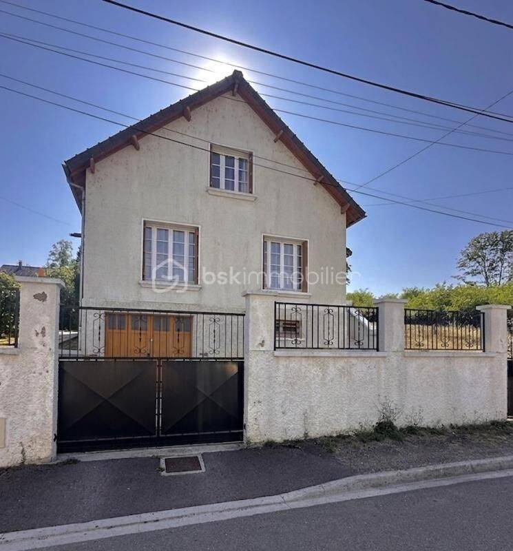 Maison 5 pièces 100 m² · à Villeneuve-sur-Yonne · 100 m² · 135 000 €