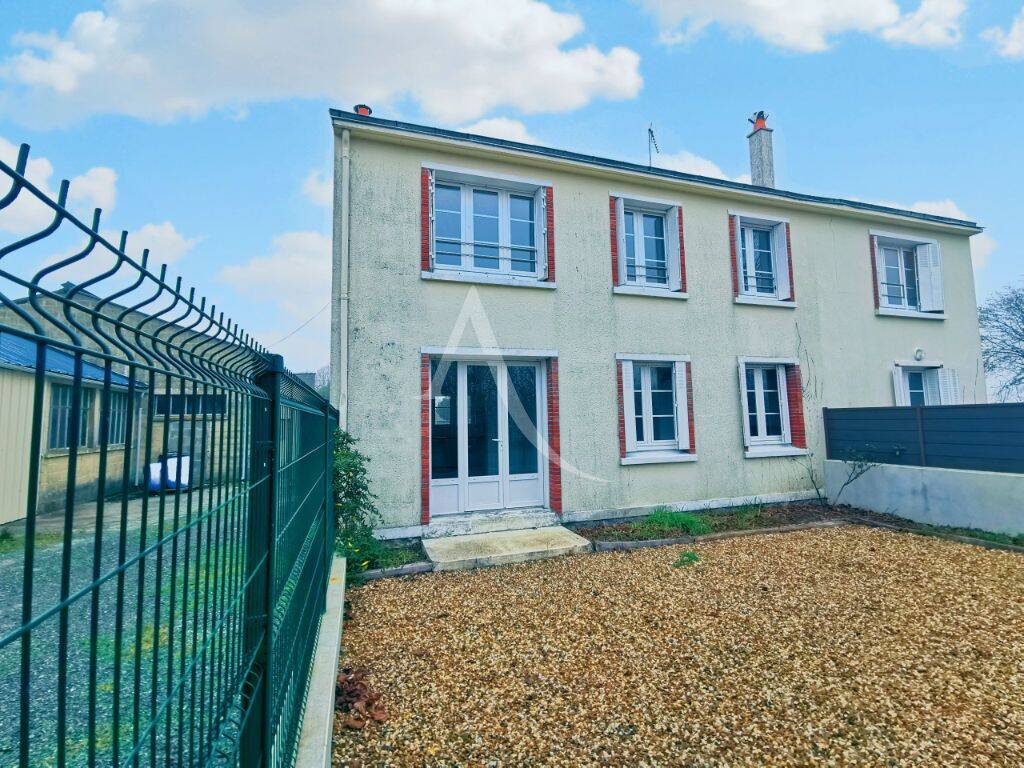 Maison 4 pièces 94 m² · à Brissac Loire Aubance · 94 m² · 740 €