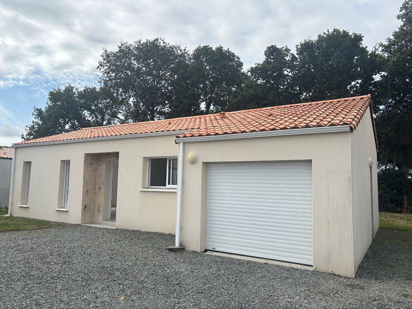 Maison 4 pièces 107 m² · à Commequiers · 107 m² · 968 €/mois