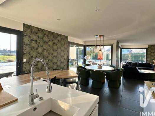 Maison à vendre 519 000 € 7 pièces 4 chambres 144 m² 809 m² de terrain Hantay 59496