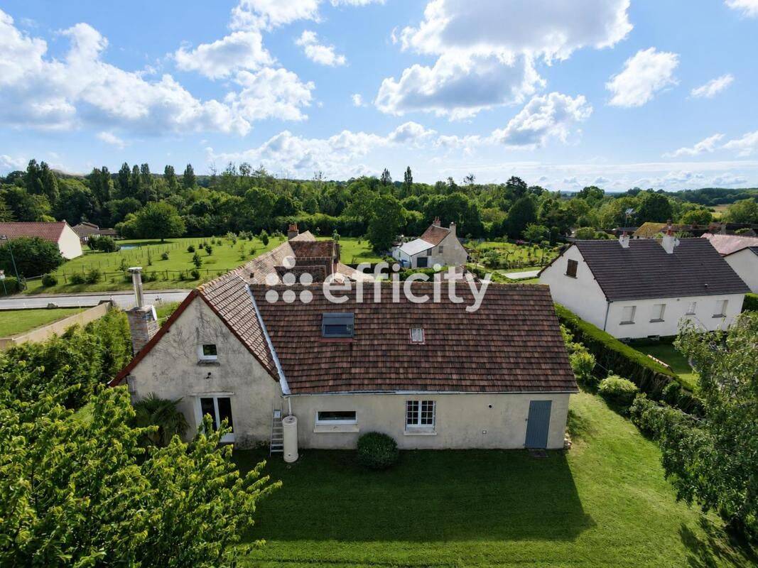 Maison 7 pièces 230 m² · à Fyé · 230 m² · 299 000 €
