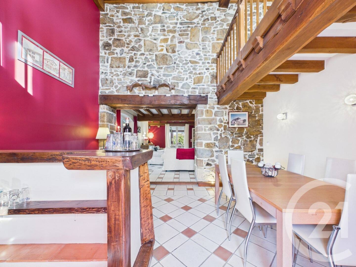Maison 9 pièces 235 m² · à Jatxou · 234,5 m² · 699 000 €