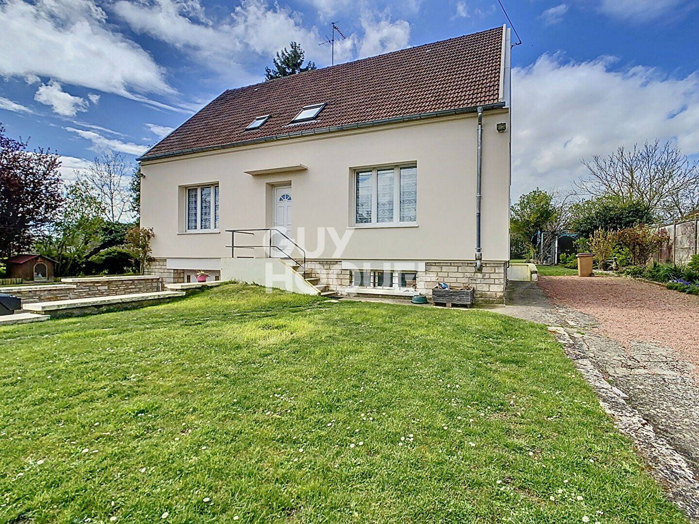 Maison 5 pièces 128 m² · à Crépy-en-Valois · 127,6 m² · 1 150 €/mois