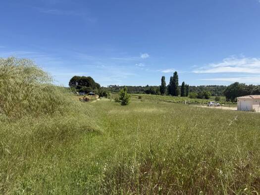 Terrain constructible à vendre 191 000 € 3 600 m² de terrain Saint-Maximin-la-Sainte-Baume 83470