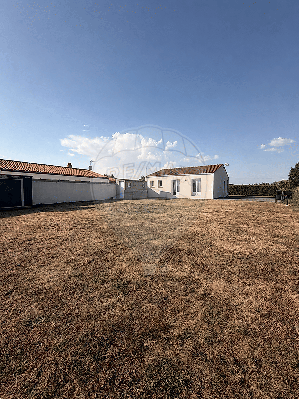 Maison 2 pièces 91 m² · à Bords · 91 m² · 208 500 €