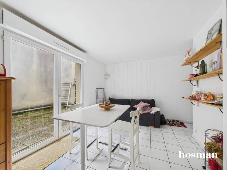 Appartement à vendre 189 500 € 2 pièces 1 chambre 34 m² Étage 1/2 Capucins-Saint Michel-Nansouty-Saint Genès Bordeaux 33000