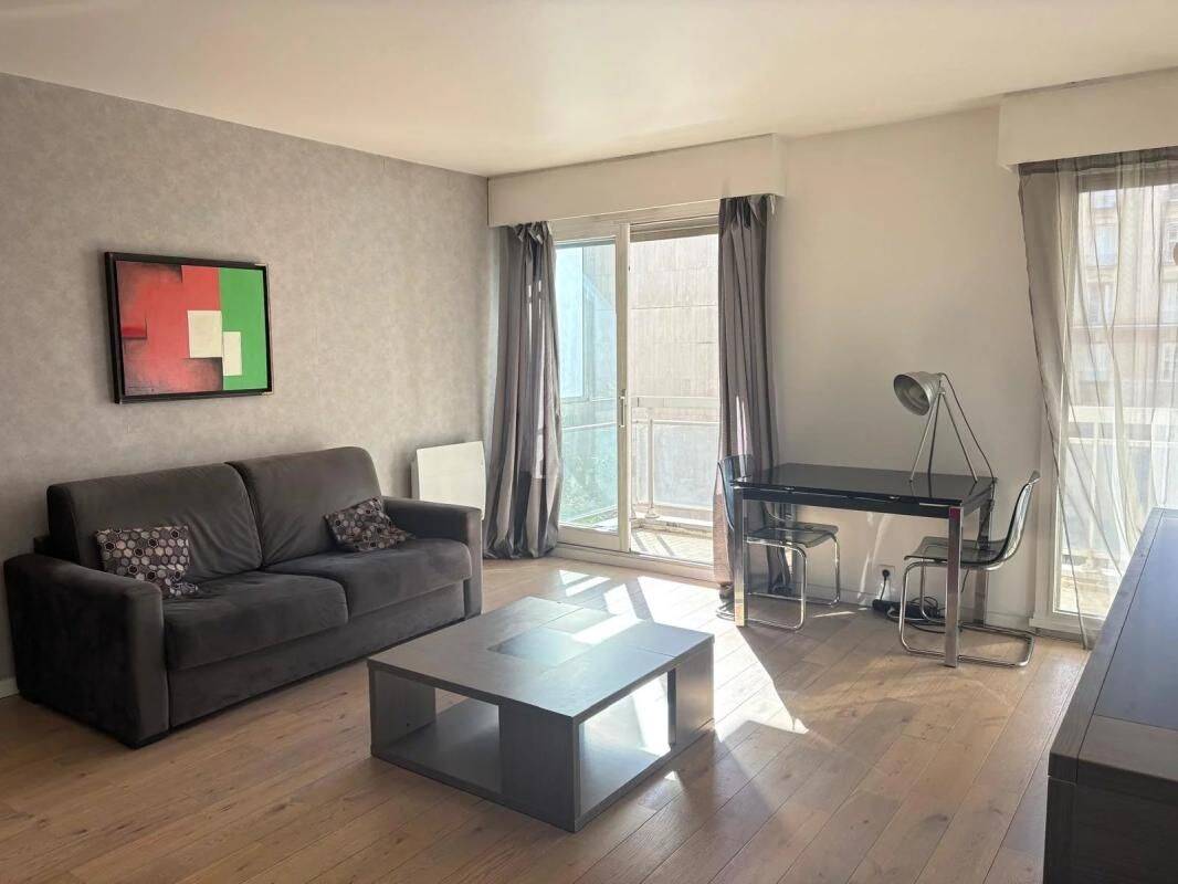 Appartement 2 pièces 54 m² · à Paris 15ème Arrondissement · 54 m² · 2 620 €/mois