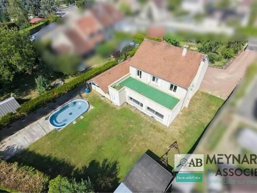 Maison à vendre 429 000 € 7 pièces 5 chambres 224,4 m² 807 m² de terrain Faremoutiers 77515
