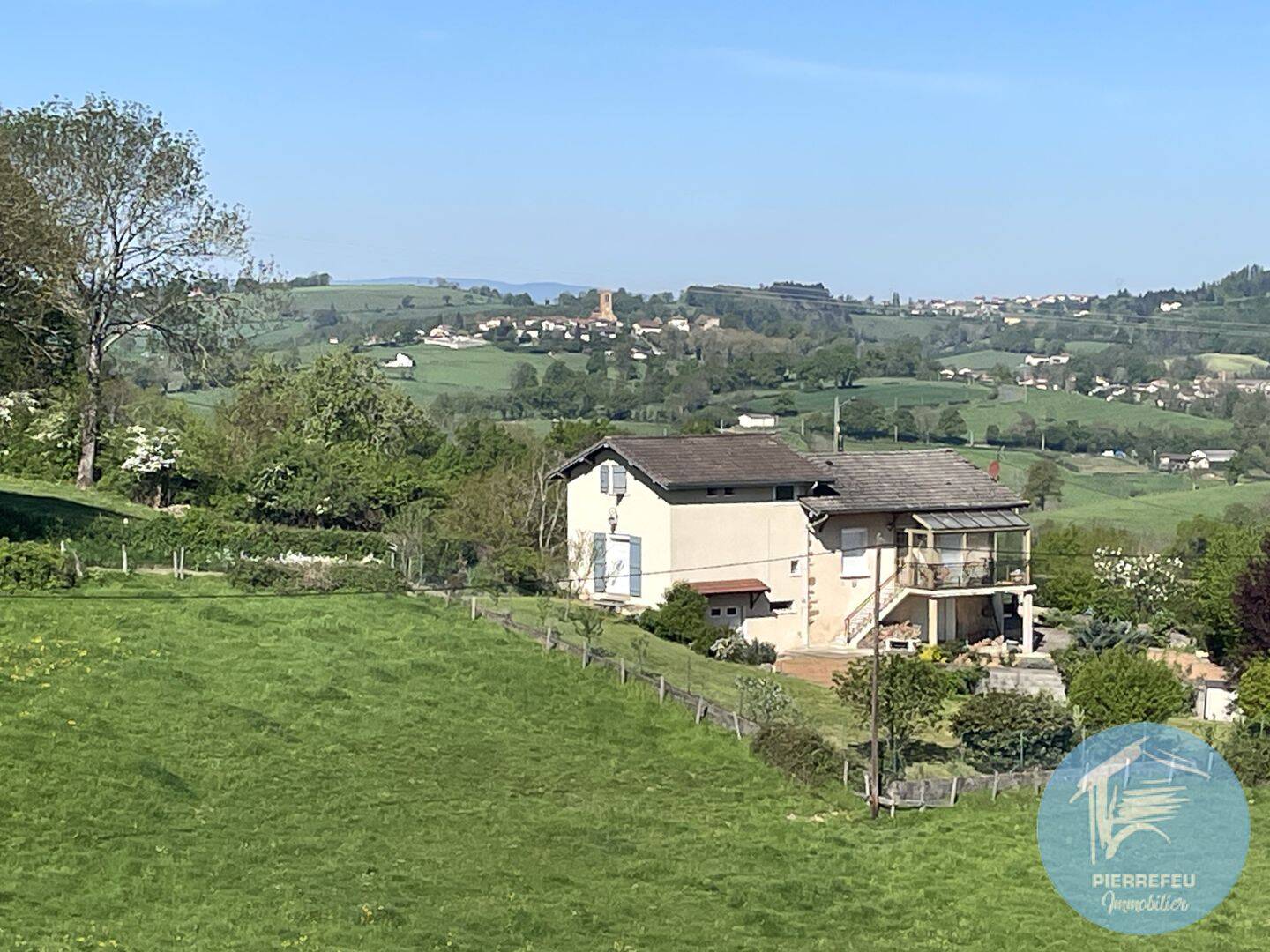 Maison 4 pièces 97 m² · à Thizy-les-Bourgs · 97 m² · 278 000 €