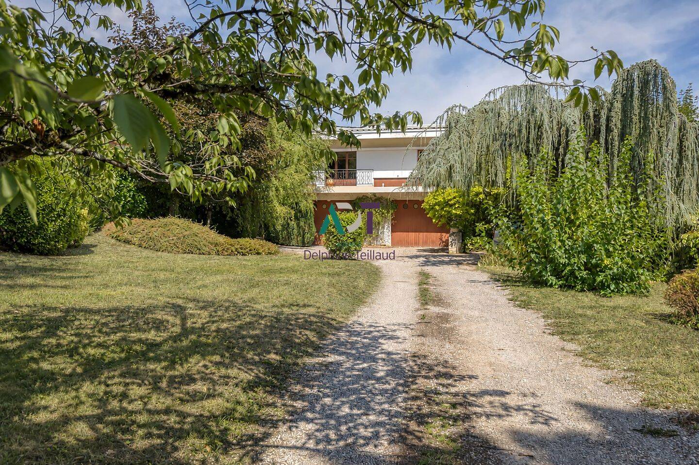 Maison 10 pièces 232 m² · à Saint-Ismier · 231,6 m² · 850 000 €