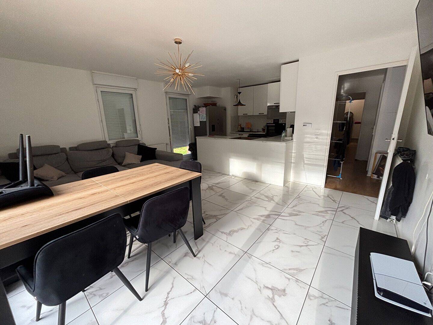 Appartement 4 pièces 81 m² · à Villiers-le-Bel · 80,7 m² · 226 825 €