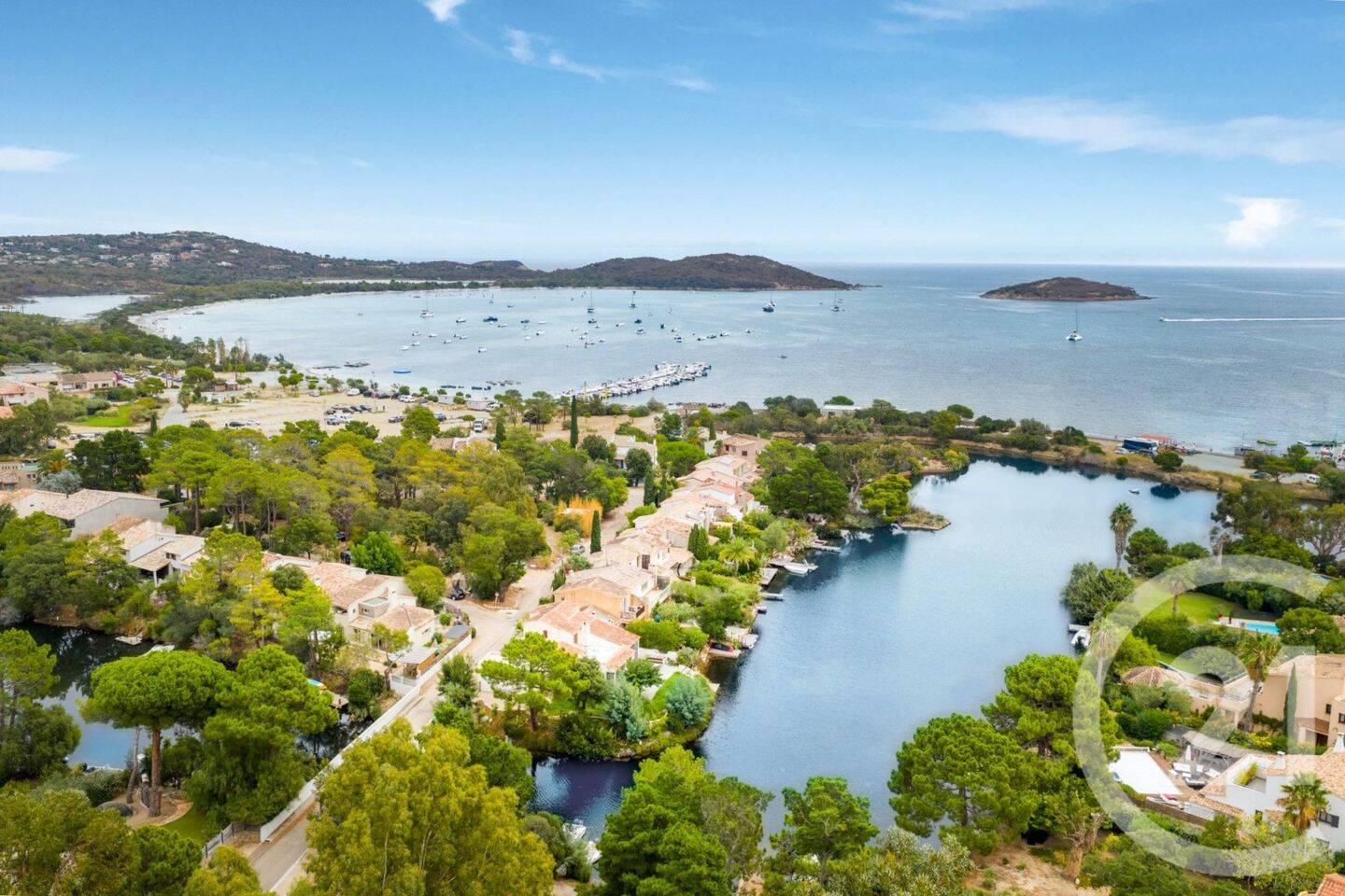 Maison 6 pièces 147 m² · à Lecci · 147,2 m² · 895 000 €