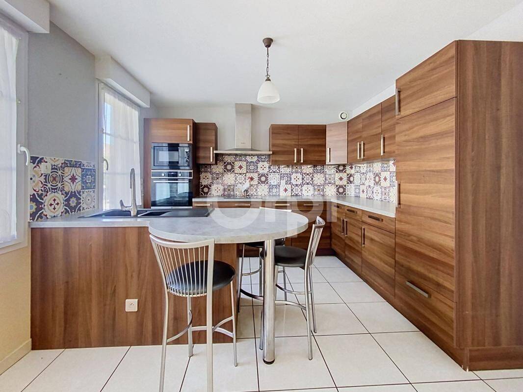 Maison 5 pièces 160 m² · à Neufchâteau · 160 m² · 189 000 €