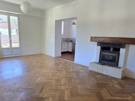 Appartement à vendre 140 000 € 4 pièces 3 chambres 90,2 m² Étage 1/1 Monestier-de-Clermont 38650