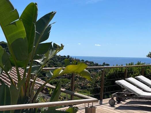 Villa à vendre 2 150 000 € 5 pièces 4 chambres 140 m² 2 100 m² de terrain La Croix-Valmer 83420