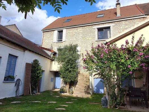 Maison à vendre 319 800 € 7 pièces 5 chambres 138 m² 305 m² de terrain Follainville-Dennemont 78520