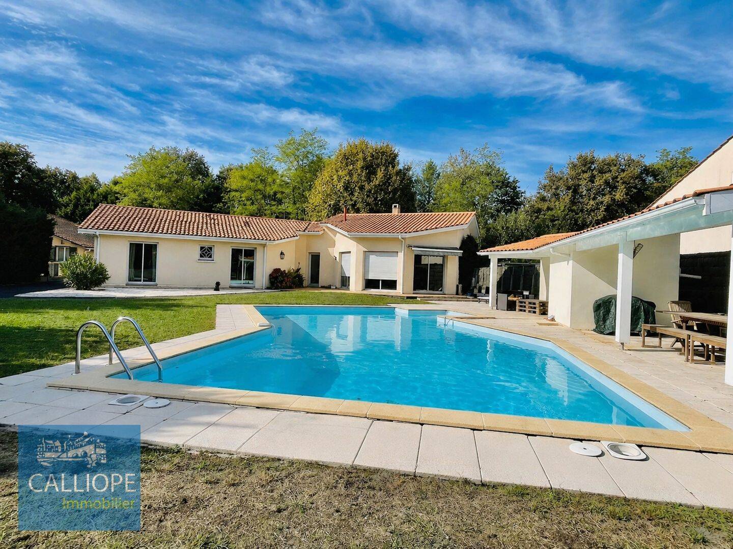 Maison 7 pièces 166 m² · à Arsac · 166 m² · 470 000 €