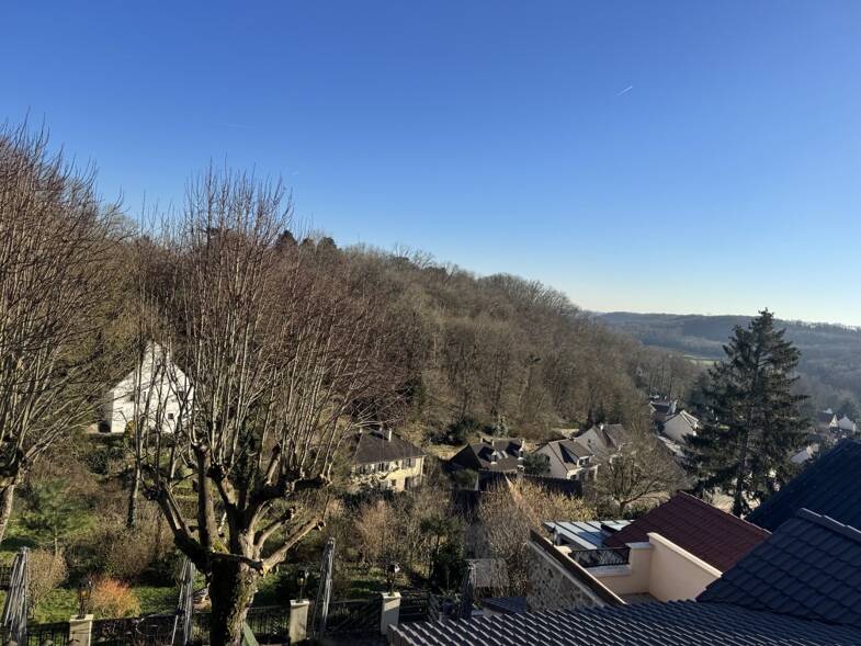 Duplex à vendre 339 000 € 5 pièces 3 chambres 105 m² Sous le toit, Étage 1/1 Chateaufort 78117