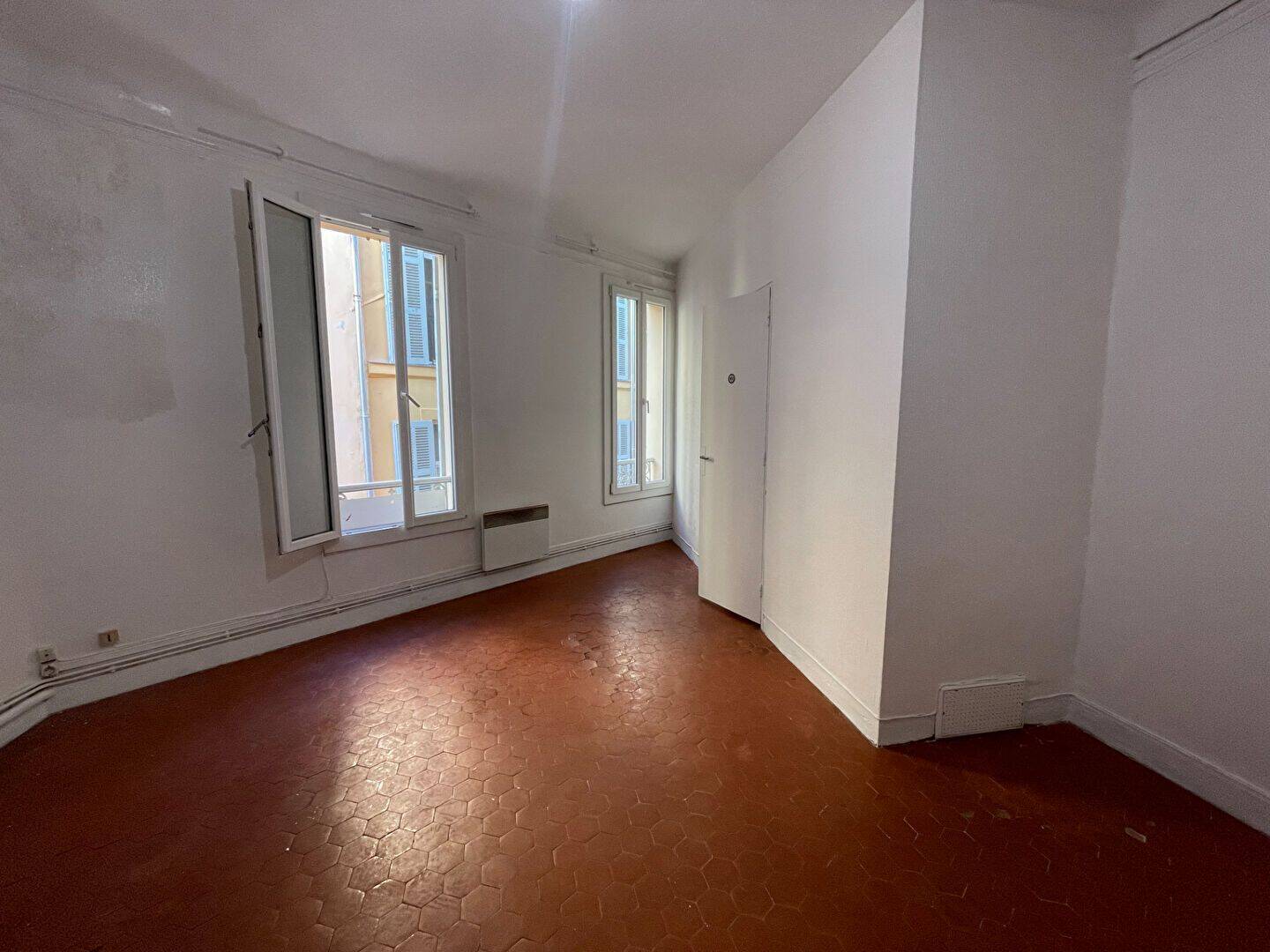 Appartement 2 pièces 33 m² · à Aix-en-Provence · 33,2 m² · 676 €/mois