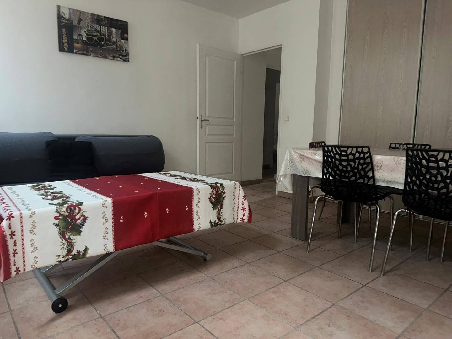 Appartement 3 pièces 55 m² · à Marseille 1er Arrondissement · 54,9 m² · 822 €