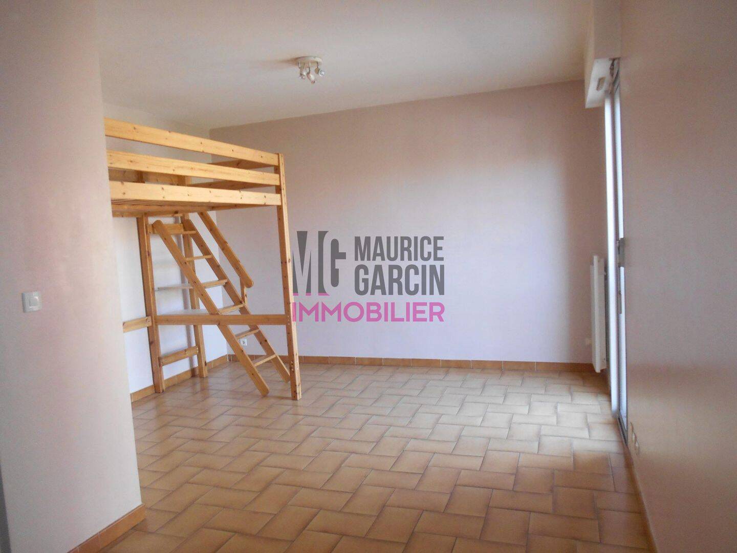 Appartement 1 pièce 29 m² · à Carpentras · 29,4 m² · 420 €