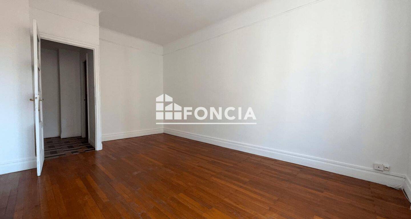 Appartement 2 pièces 57 m² · à Lyon 7ème Arrondissement · 57,3 m² · 713 €